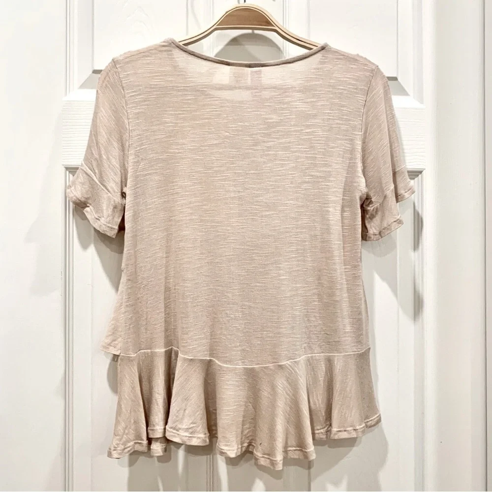 Francesca’s Beige Sand Ruffle Hem Tee Shirt T-Shirt - Picture 3 of 13